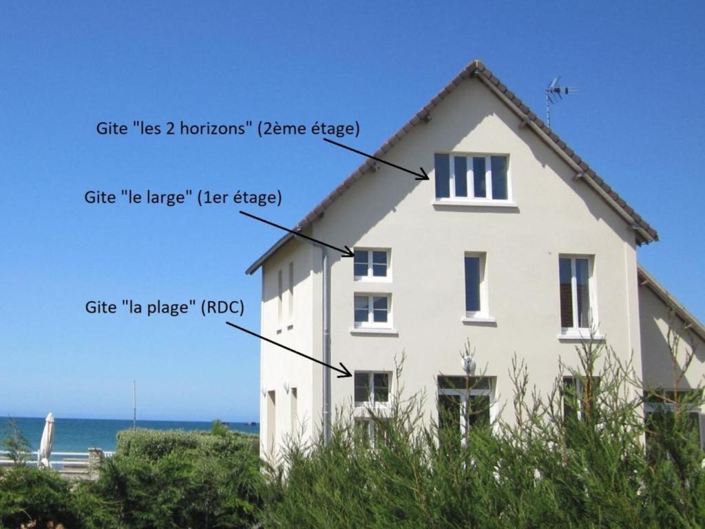 Gites "Plage" Ou "Pieds Dans L'Eau" En Front De Mer A Asnelles , 3Km D'Arromanches, 10Km De Bayeux Esterno foto